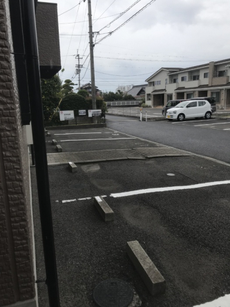 【駐車場】