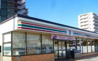 セブンイレブン明石二見店まで700m