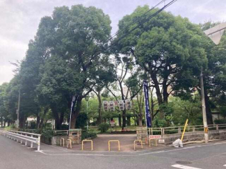 窓の外には緑豊かな上汐公園が広がる！！