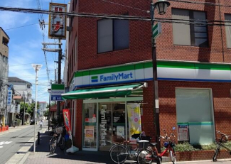 ファミリーマート関目三丁目店まで150m