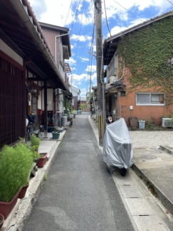 【前面道路含む現地写真】