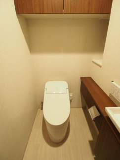 コンパクトで使いやすいトイレです