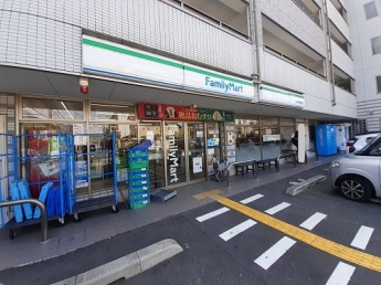 ファミリーマート　田中御蔭通店まで270m