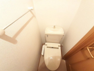 コンパクトで使いやすいトイレです