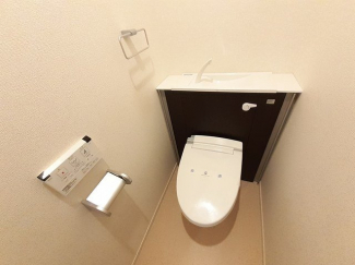 清潔感のあるトイレです