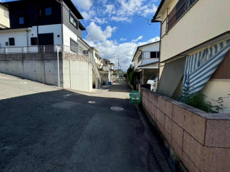 前面道路です