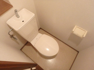 コンパクトで使いやすいトイレです