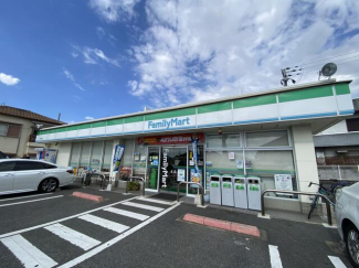 ファミリーマート美原大饗店まで1078m