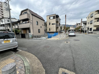 【前面道路含む現地写真】