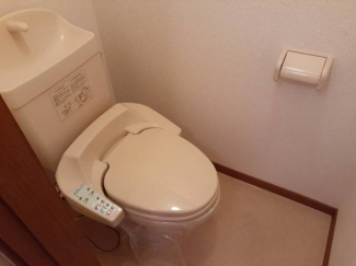 ゆったりとした空間のトイレです