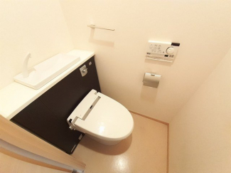 清潔感のあるトイレです