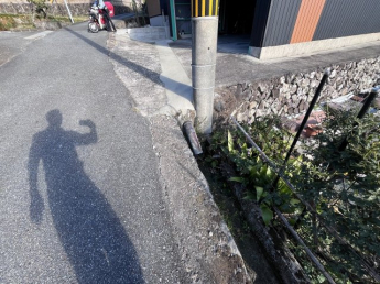 【前面道路含む現地写真】