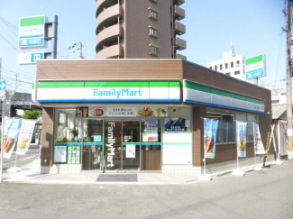 ファミリーマート豊新三丁目店まで250m