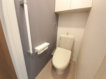 ゆったりとした空間のトイレです