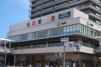 サンプラザ堺東駅前店まで389m