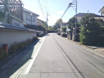 【前面道路含む現地写真】