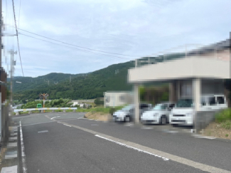 【前面道路含む現地写真】