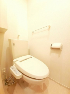 ゆったりとした空間のトイレです