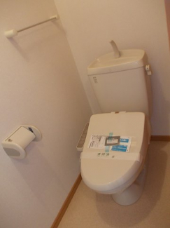 清潔感のあるトイレです