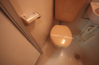 コンパクトで使いやすいトイレです