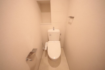 ゆったりとした空間のトイレです