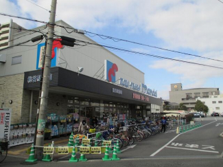 万代桃谷駅前店まで345m