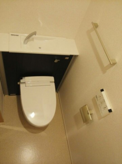 シンプルで使いやすいトイレです