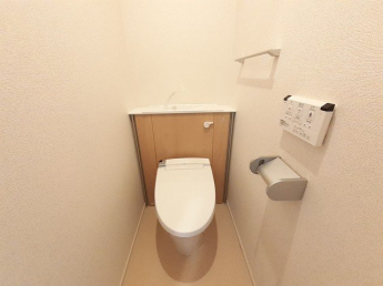 清潔感のあるトイレです