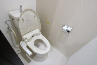 清潔感のあるトイレです