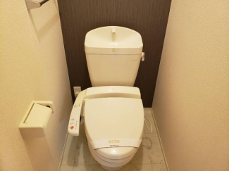 コンパクトで使いやすいトイレです