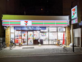 セブンイレブン大阪新町１丁目店まで68m