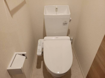 ゆったりとした空間のトイレです