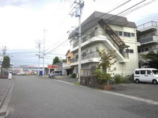 松山市井門町の店舗の画像