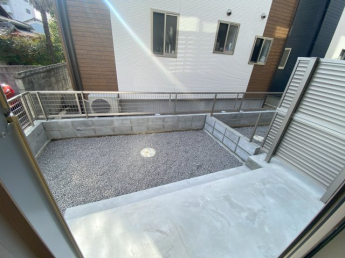 【庭】