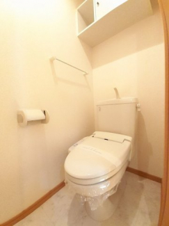 清潔感のあるトイレです