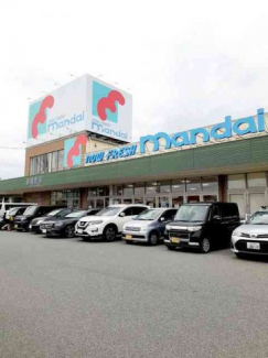 mandai伊川谷店まで900m