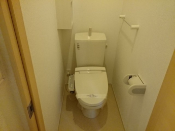 シンプルで使いやすいトイレです