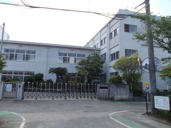 笠縫小学校まで782m