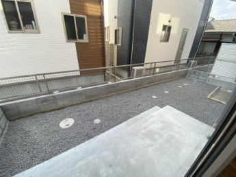 【庭】