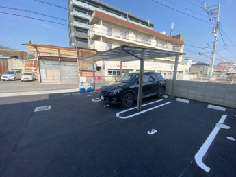【駐車場】