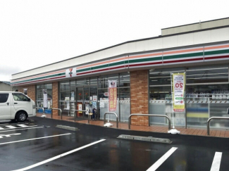 セブンイレブン堺平岡町店まで695m