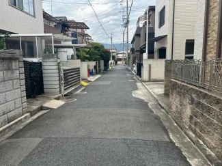 南側道路、東方面