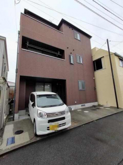 駐車スペース：軽自動車・普通車各１台分