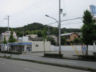 ローソン垂水あじさい公園前店まで350m