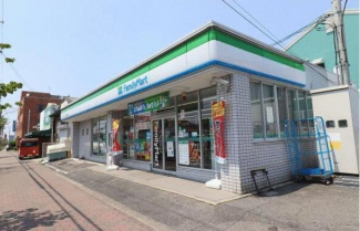 ファミリーマート泉大津豊中店まで76m