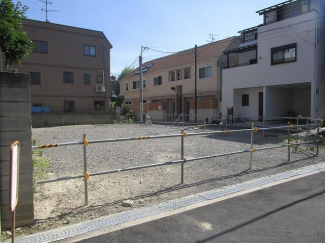 ＪＲ環状線　桃谷駅まで徒歩３分の好立地です。全３区画の建築条