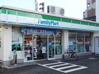 ファミリーマート摂津千里丘二丁目店まで378m