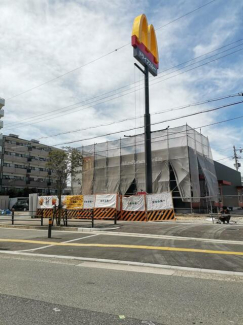 マクドナルド　花園町店まで160m