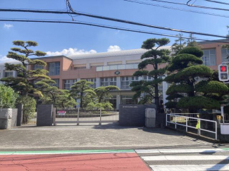 伊予市立伊予小学校まで1886m