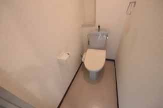 コンパクトで使いやすいトイレです